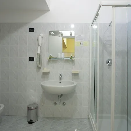 Hotell Aquavite Gardone Riviera