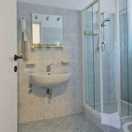 Aquavite Hotell Gardone Riviera